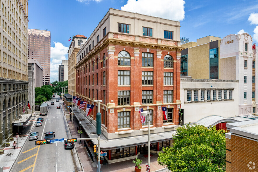 600 Navarro St, San Antonio, TX for lease - Primary Photo - Image 1 of 4