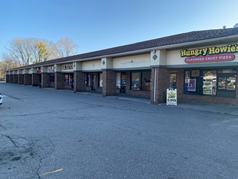 35410-35450 Jefferson Ave, Harrison Township, MI for lease - Building Photo - Image 1 of 4