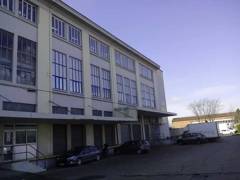 Flex in Bobigny for lease Building Photo- Image 1 of 6