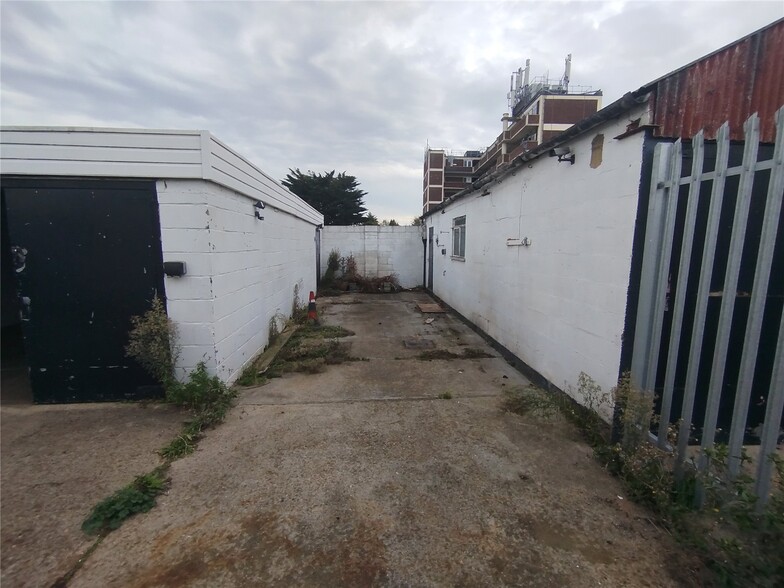 95A Prince Av, Southend On Sea for lease - Building Photo - Image 3 of 4