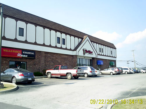 301-401 RHL Blvd, Charleston, WV for sale - Building Photo - Image 1 of 1