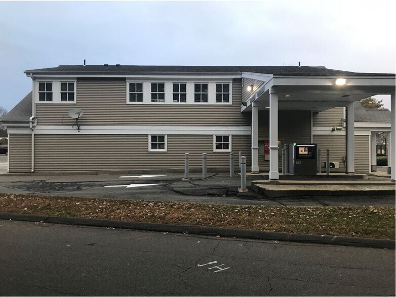 90 Halls Rd, Old Lyme, CT 06371 Office/Retail for Lease