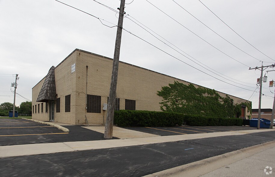 2550 W Cermak Rd, Broadview, IL for sale - Primary Photo - Image 1 of 1