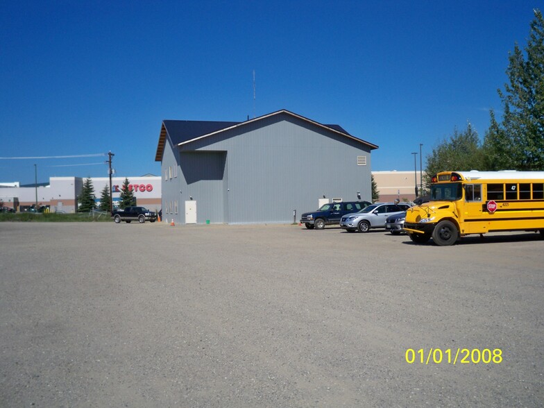 399 Helmericks Ave, Fairbanks, AK for lease - Building Photo - Image 3 of 11