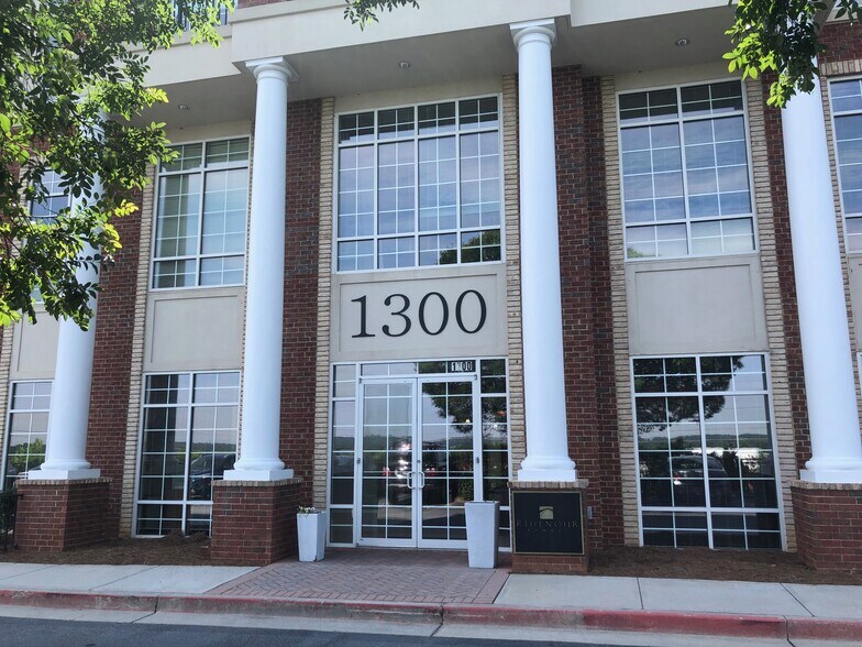 1300 Ridenour Blvd, Kennesaw, GA for lease - Building Photo - Image 1 of 19