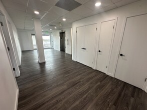 291 S La Cienega Blvd, Beverly Hills, CA for lease Interior Photo- Image 2 of 10