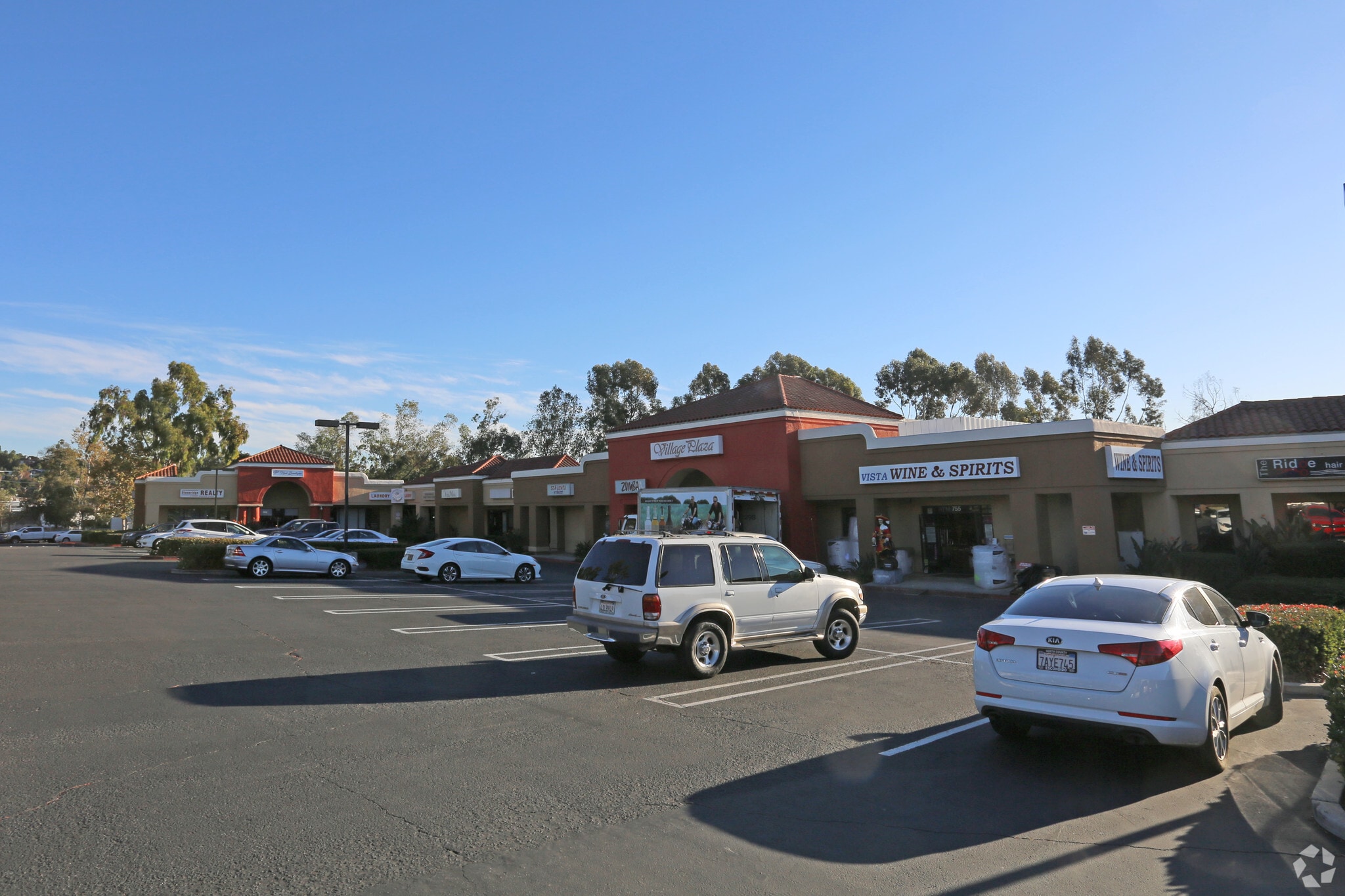 735-785 Shadowridge Dr, Vista, CA for lease Building Photo- Image 1 of 10