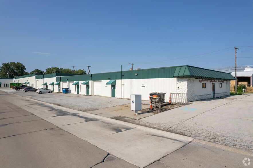 720 Illinois Ave, Maumee, OH for lease - Building Photo - Image 3 of 5