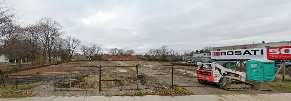 3861 Howard ave, Windsor, ON for lease - Building Photo - Image 3 of 3