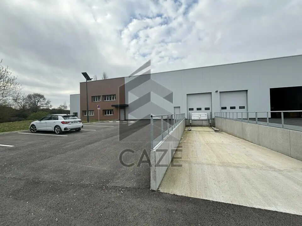 Location Entrepôt 200 m² à 6 960 m² - Photo 1