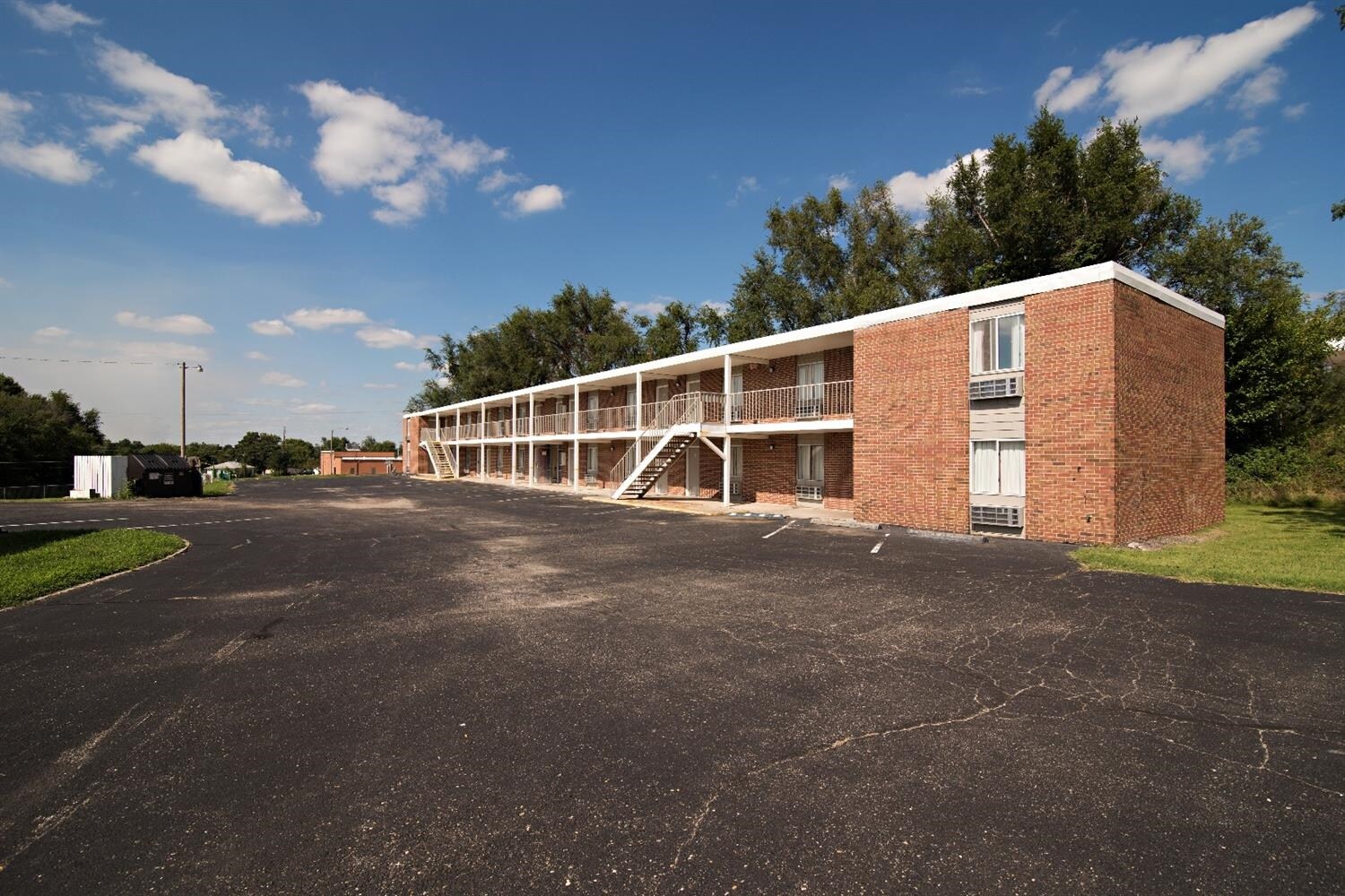 110 E Flint Hills Blvd, Junction City, KS for sale Building Photo- Image 1 of 1