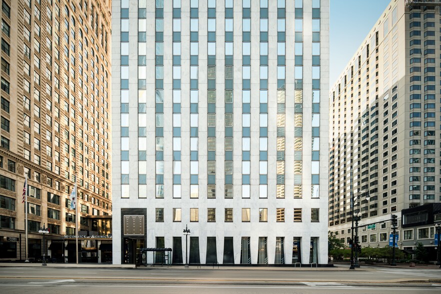 1 E Wacker Dr, Chicago, IL for lease - Building Photo - Image 3 of 19