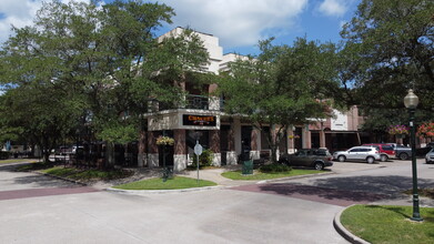 8 N Main St, Kingwood, TX for lease Building Photo- Image 2 of 24