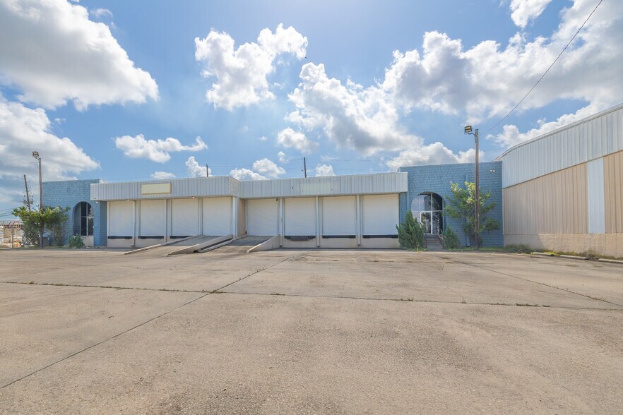 30 Crofton Rd, Kenner, LA for sale - Building Photo - Image 1 of 1