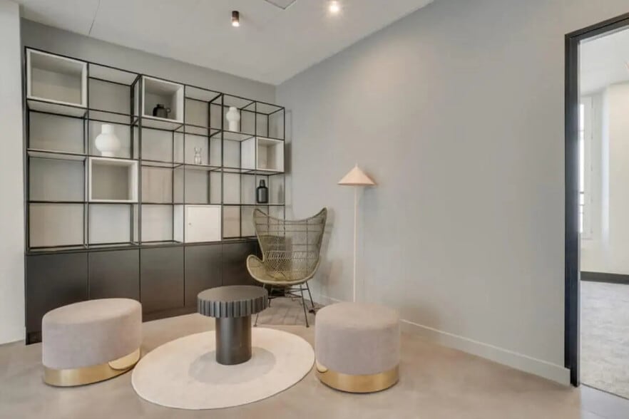 10 Rue Du Faubourg Montmartre, Paris for lease - Interior Photo - Image 3 of 6