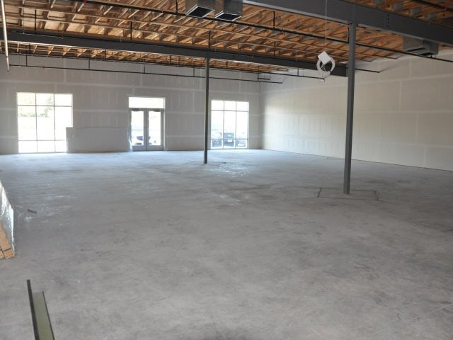 10141 University Ave NE, Blaine, MN for lease - Interior Photo - Image 2 of 6