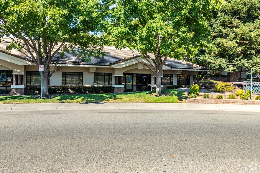 510 Plaza Dr, Folsom, CA for lease - Building Photo - Image 2 of 5