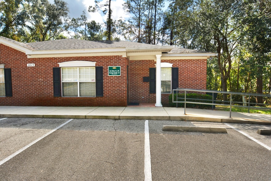 3019 Shannon Lakes Dr N, Tallahassee, FL 32309