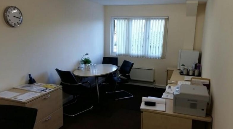 8 Butts Rd, Chiseldon for lease Interior Photo- Image 1 of 1