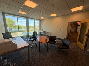 20 Lake Wire Dr, Lakeland, FL for lease Interior Photo- Image 2 of 13