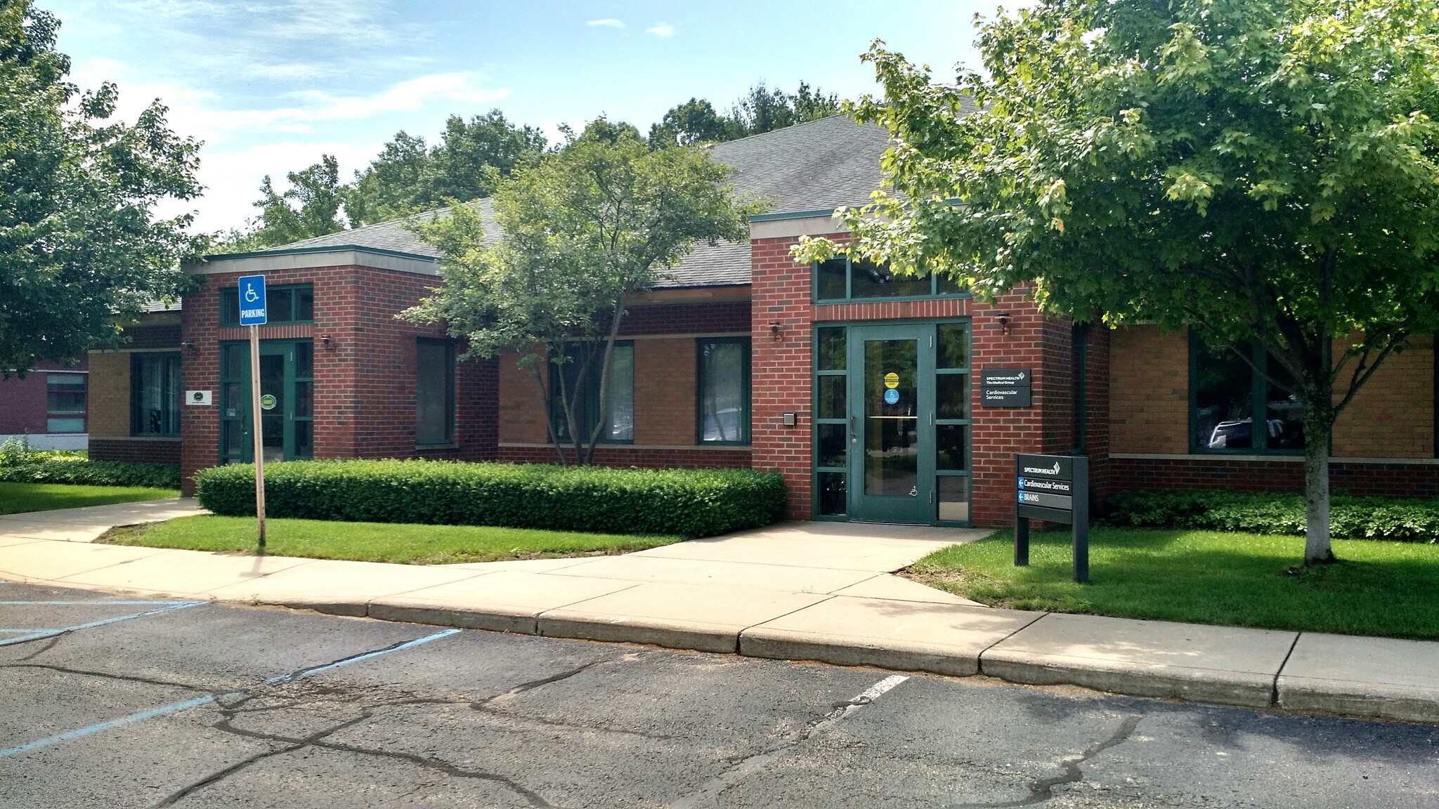 16986 Robbins Rd, Grand Haven, MI for sale Primary Photo- Image 1 of 1