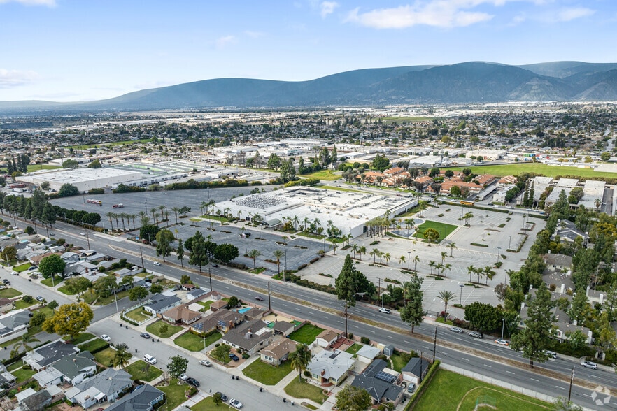 1211 E Badillo St, West Covina, CA for lease - Building Photo - Image 3 of 12
