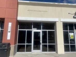 1240-1270 E Brandon Blvd, Brandon, FL for lease Interior Photo- Image 1 of 6