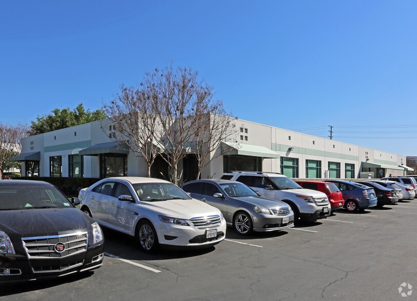 26000 Commercentre Dr, Lake Forest, CA for sale - Building Photo - Image 3 of 5