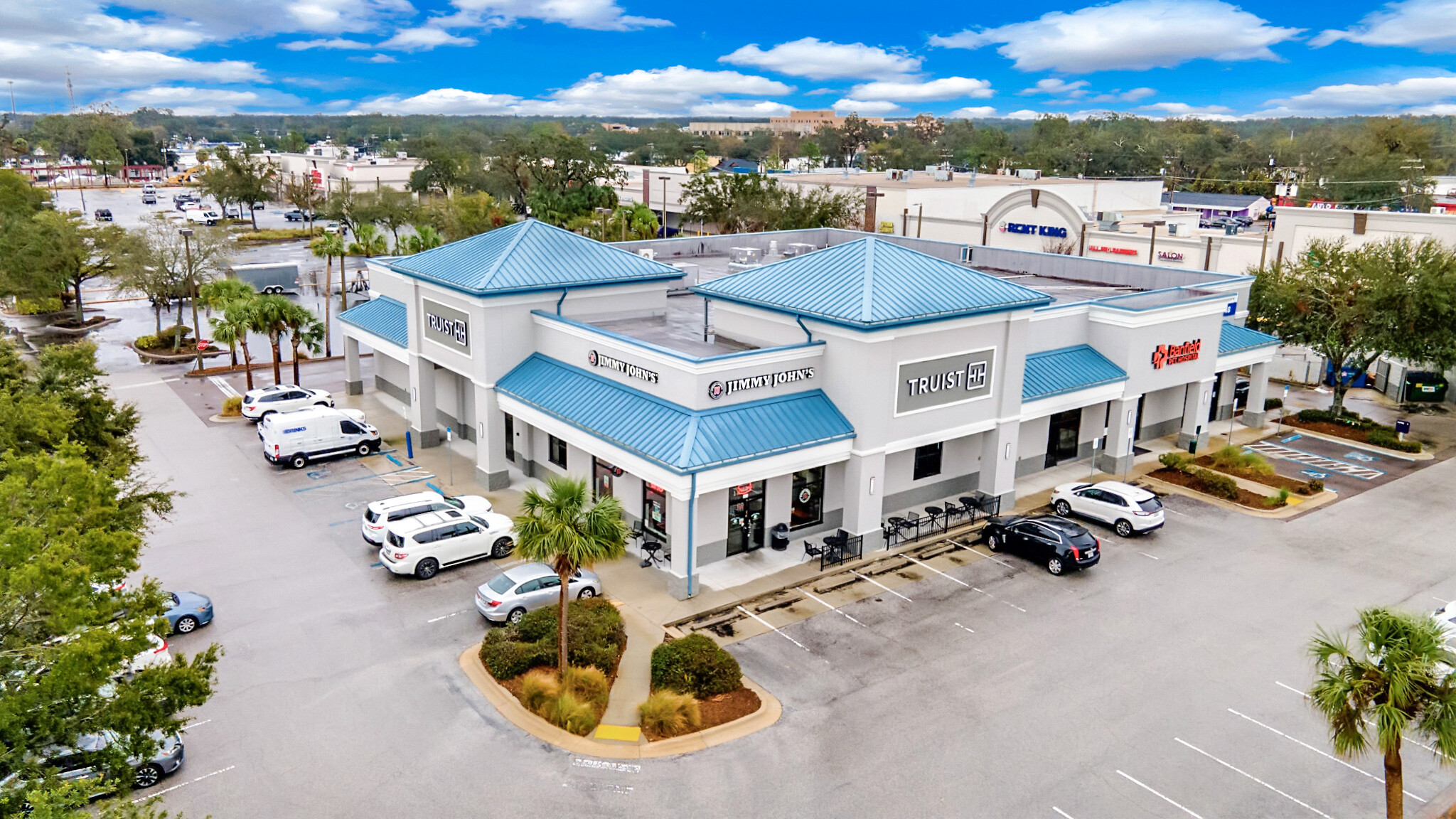 458-655 W Brandon Blvd, Brandon, FL for lease Building Photo- Image 1 of 5