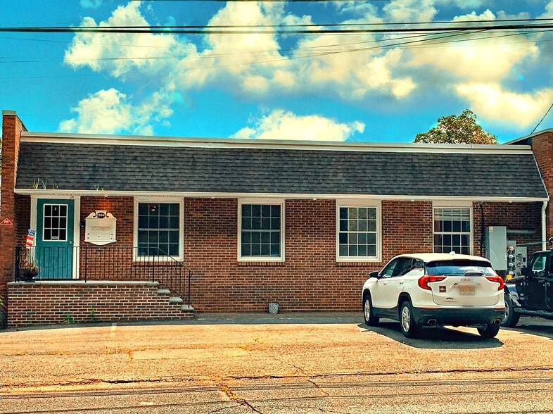 2504 Plainfield Ave, Scotch Plains, NJ 07076