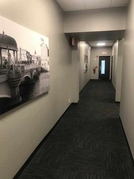 333 N Randall Rd, St Charles, IL for lease - Interior Photo - Image 3 of 5