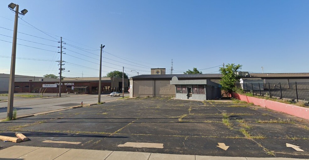 539 E Eldorado, Decatur, IL for sale - Building Photo - Image 1 of 1