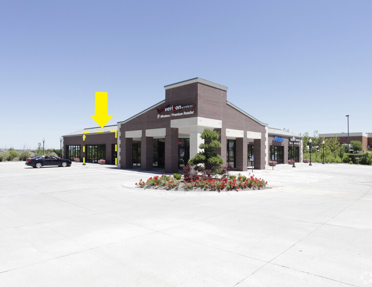 17940 S Welch Plz, Omaha, NE 68135