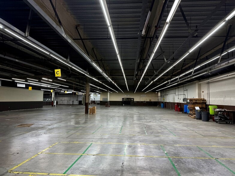 3940 Pixie Ave, Lakewood, CA for sale - Building Photo - Image 3 of 20