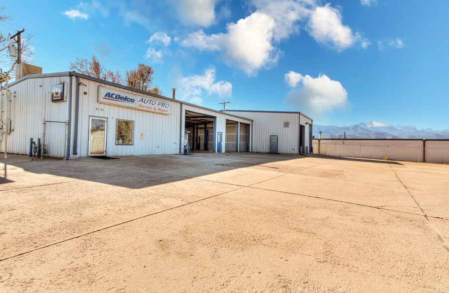 2625 E Platte Pl, Colorado Springs, CO 80909