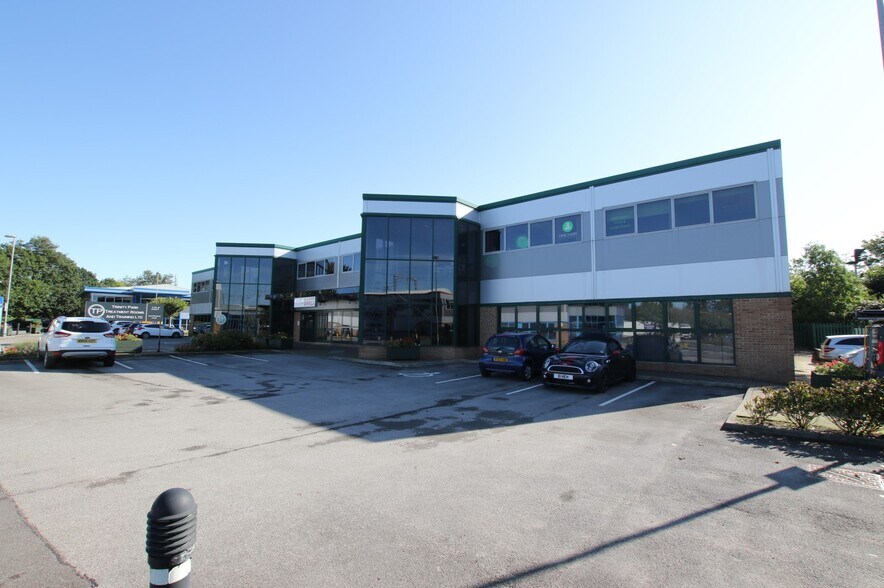 Fox Way, Wakefield for lease - Building Photo - Image 1 of 7