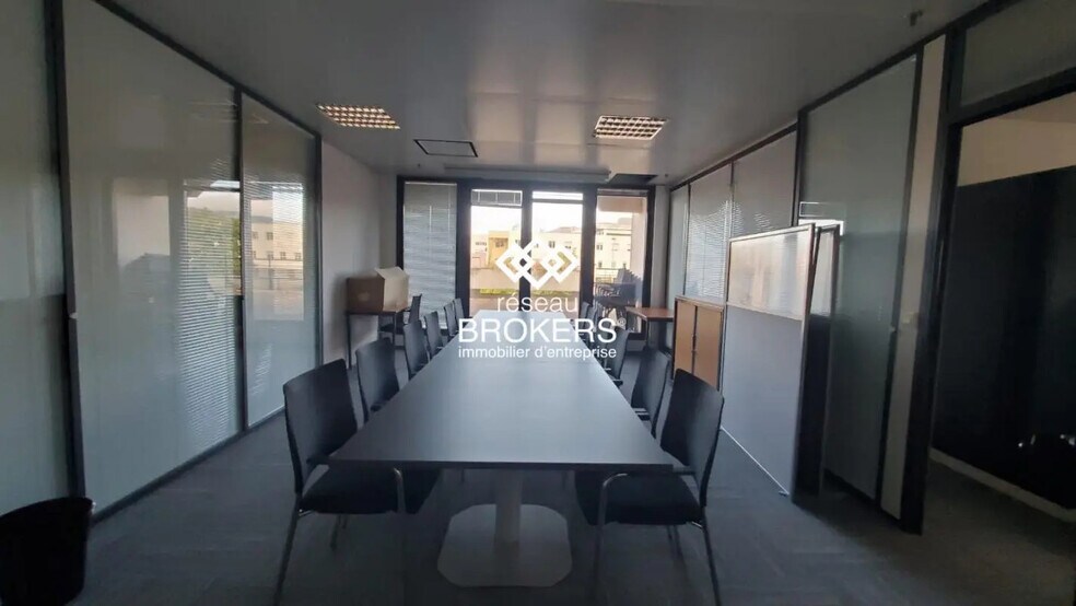 Office in Epagny Metz-Tessy for lease - Building Photo - Image 2 of 11