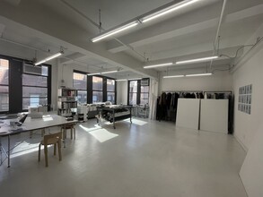 325 W 38th St, New York, NY for lease Interior Photo- Image 2 of 4