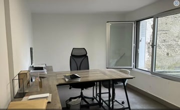 Office in Lyon for lease Interior Photo- Image 2 of 5