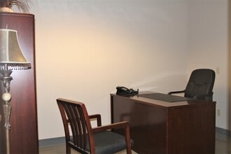 22525 SE 64th Pl, Issaquah, WA for lease Interior Photo- Image 1 of 2