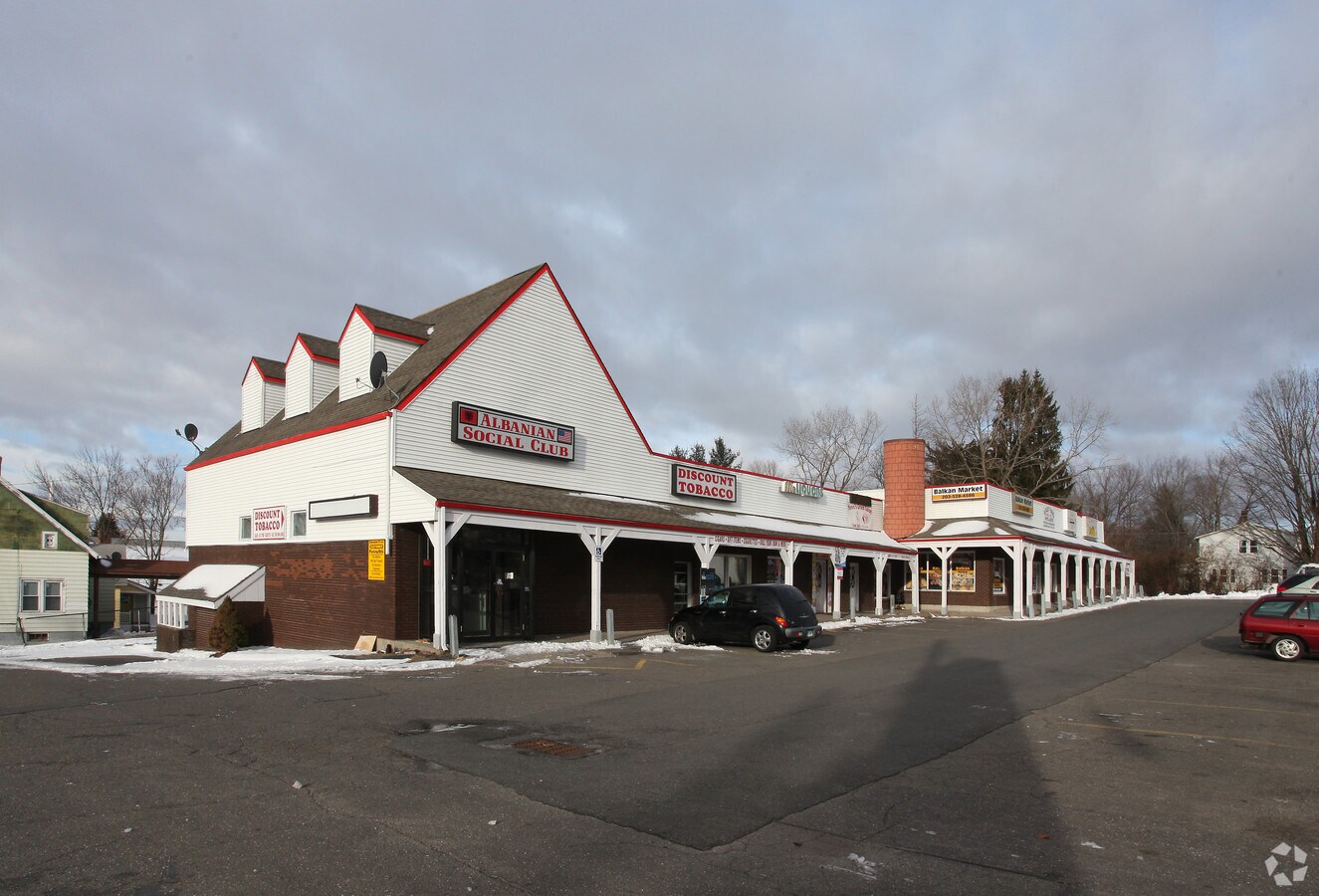 499513 Frost Rd, Waterbury, CT 06705