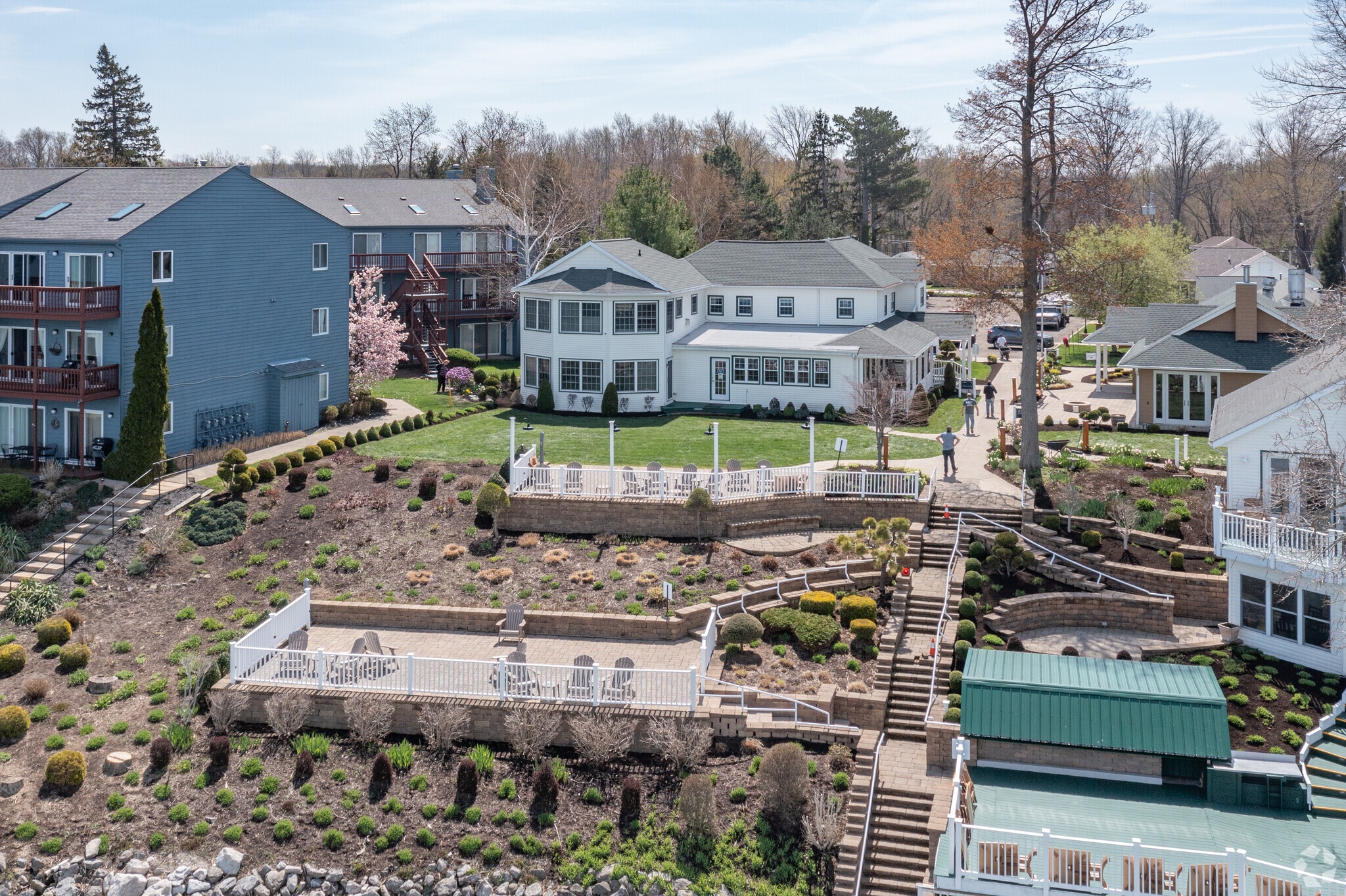 5653 Lake Rd, Geneva, OH for sale Primary Photo- Image 1 of 17