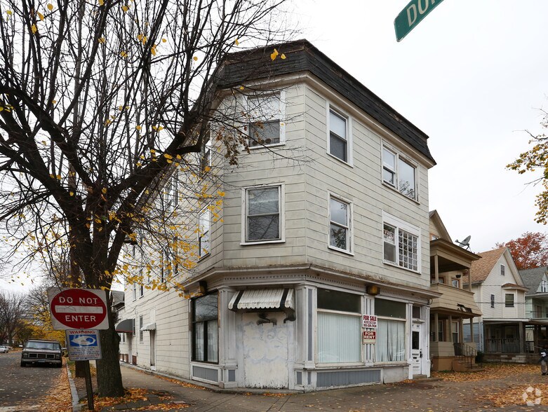 740742 Dixwell Ave, New Haven, CT 06511