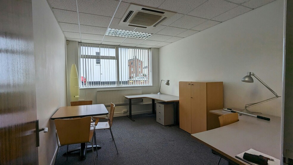 Clarence St, Leamington Spa for lease - Building Photo - Image 2 of 12