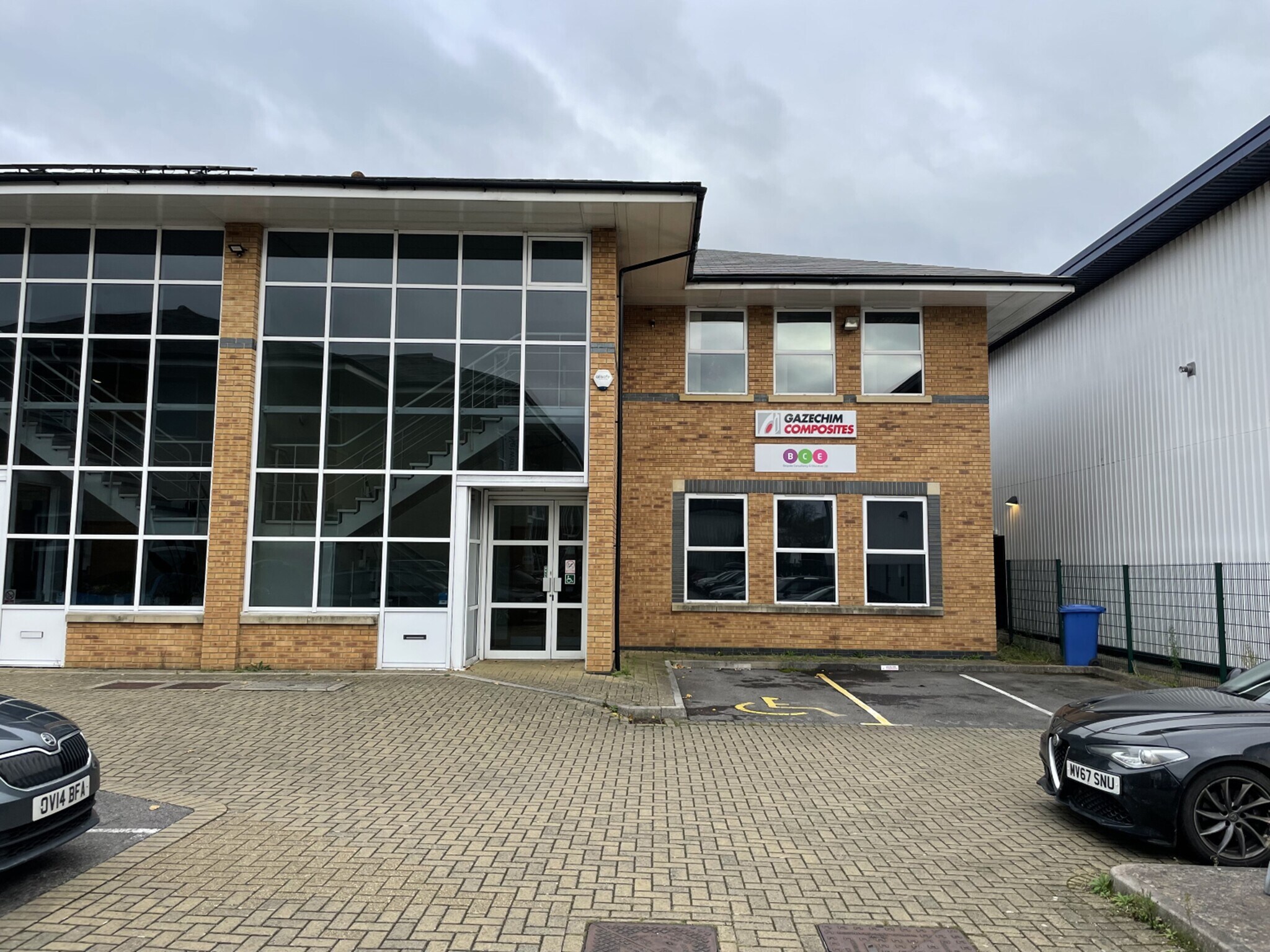 Windmill Rd, Kenn for lease Building Photo- Image 1 of 4