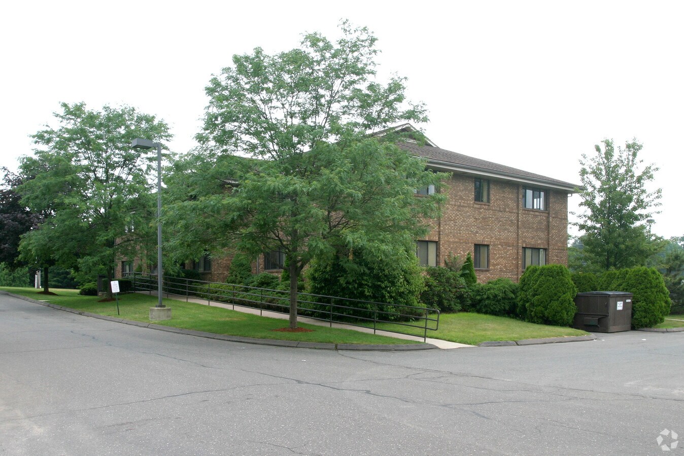 10801092 Elm St, Rocky Hill, CT 06067