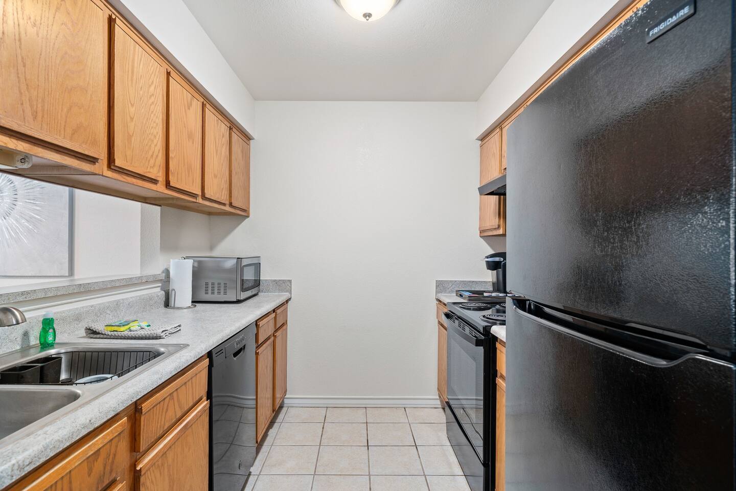 201 Taylor Rd, Falfurrias, TX 78355 Sundance Apartments