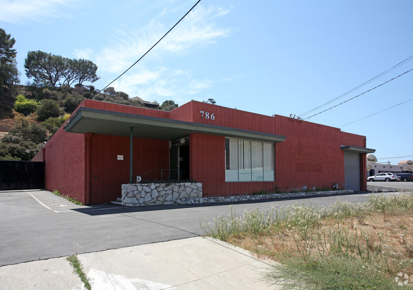 786 Monterey Pass Rd, Monterey Park, CA for sale - Primary Photo - Image 1 of 5