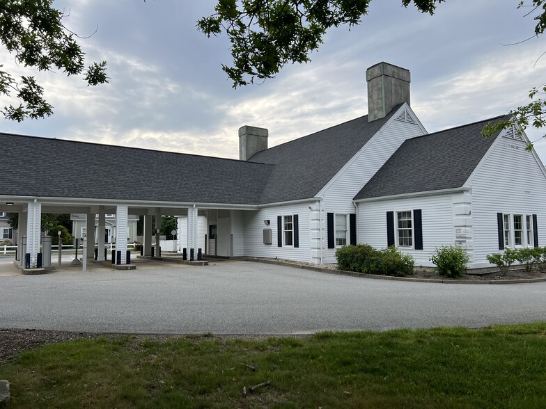 291 Barnstable Rd, Hyannis, MA for lease - Building Photo - Image 1 of 7