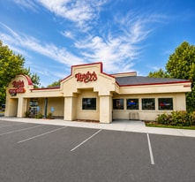 Lindy's Steakhouse - Pub